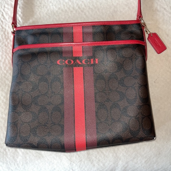 Coach crossbody - Picture 2 of 8